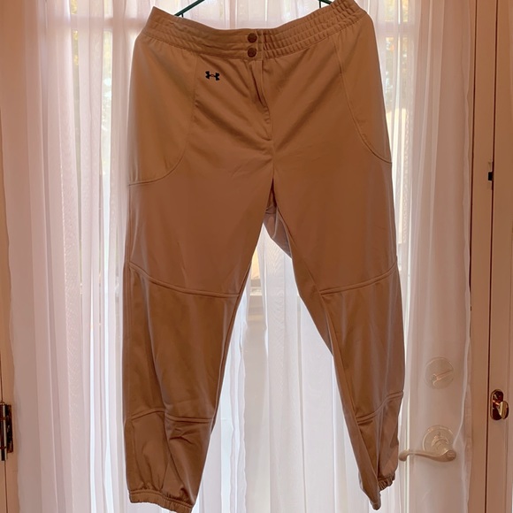 NWT UNDER ARMOUR Women Heat Gear Softball sweatpants Size Medium - Picture 1 of 9